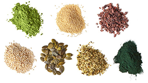 FRISCH GEPRESSTES DISTELÖL UND NEUE MEHLE